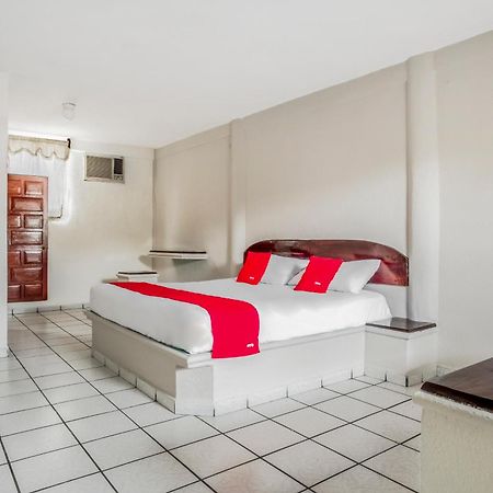 Oyo Hotel Jaguar 坎昆 外观 照片