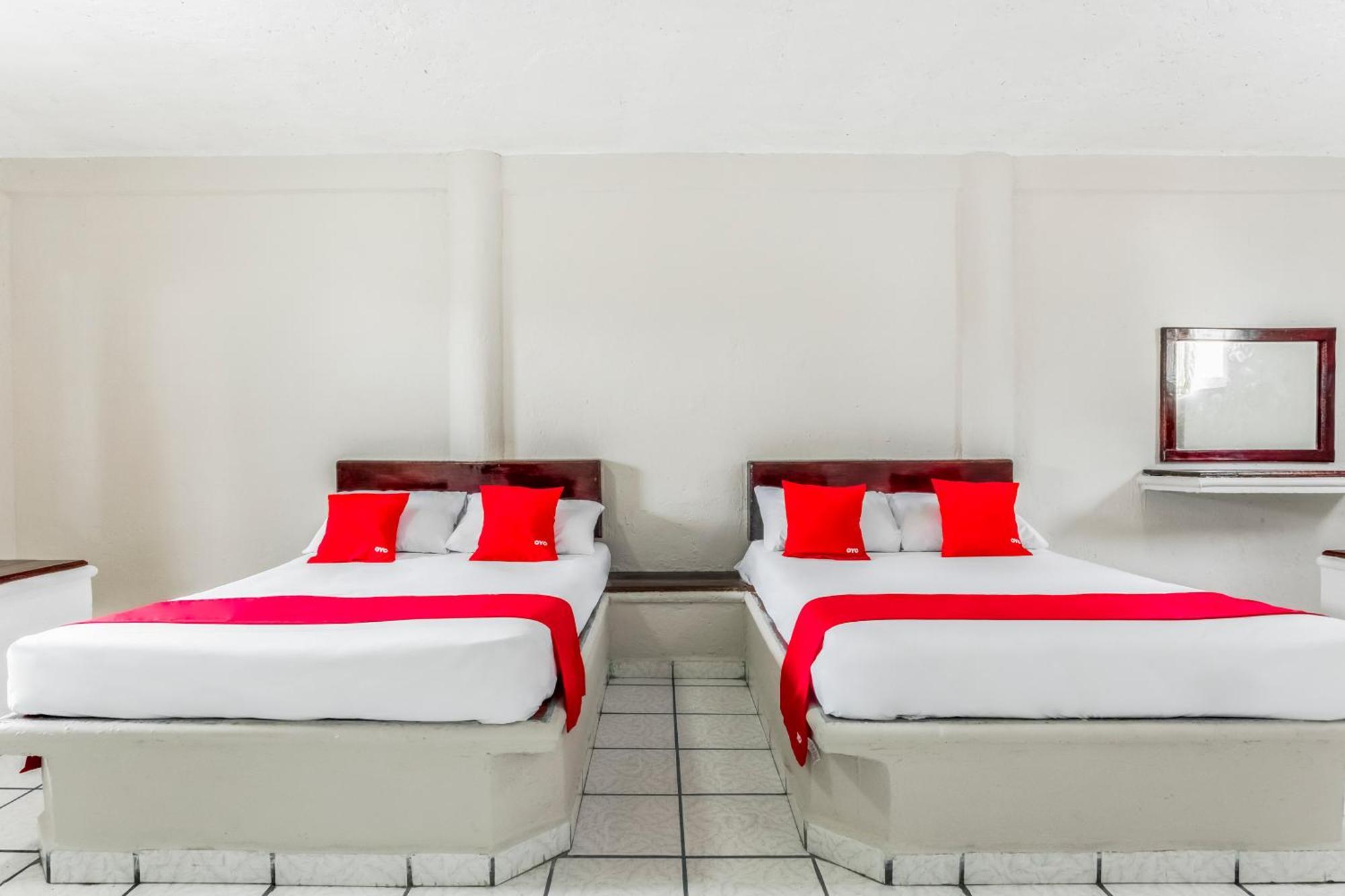 Oyo Hotel Jaguar 坎昆 外观 照片
